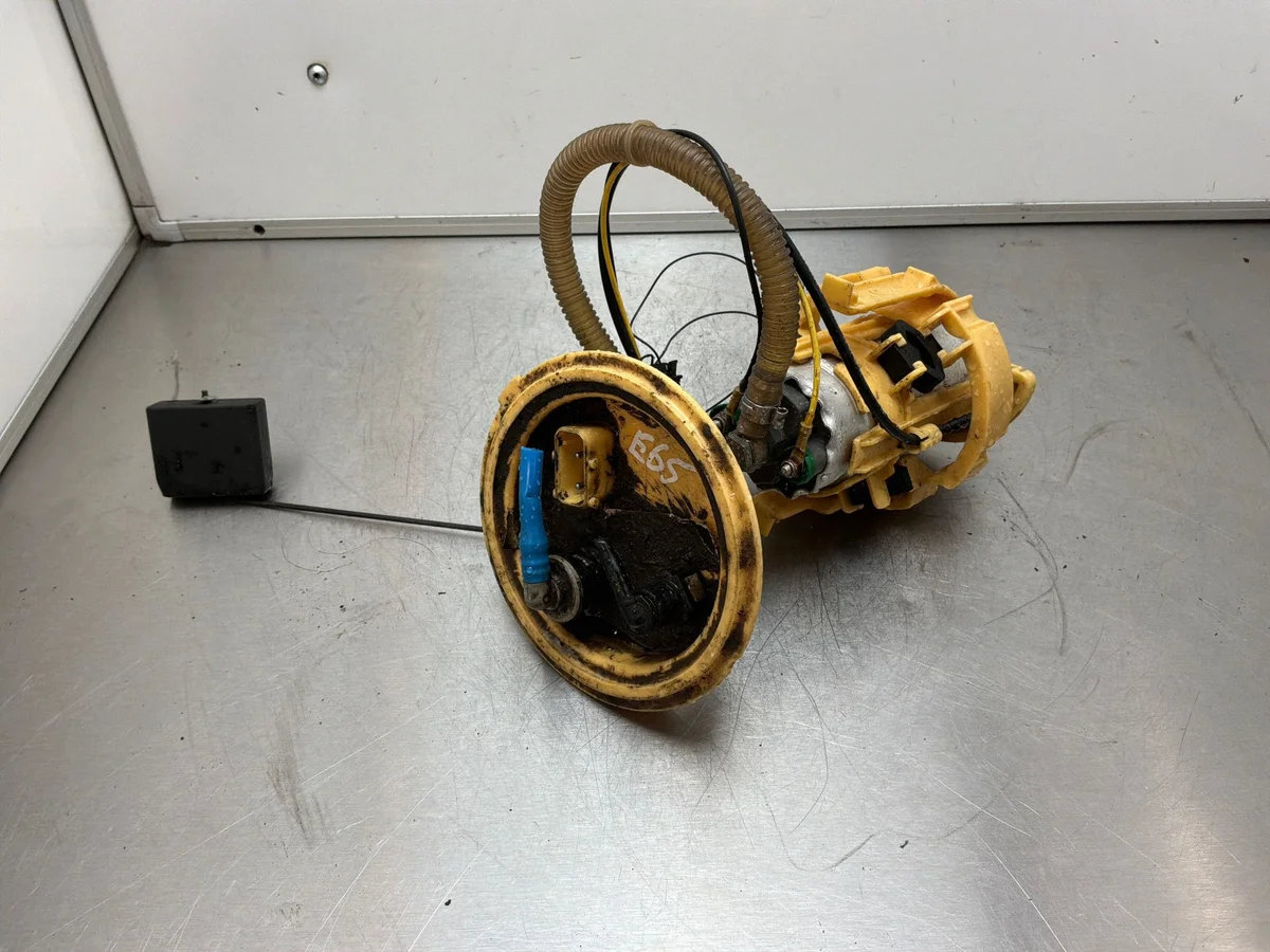 Pompa carburante BMW 7 E65 E66 MBL34760