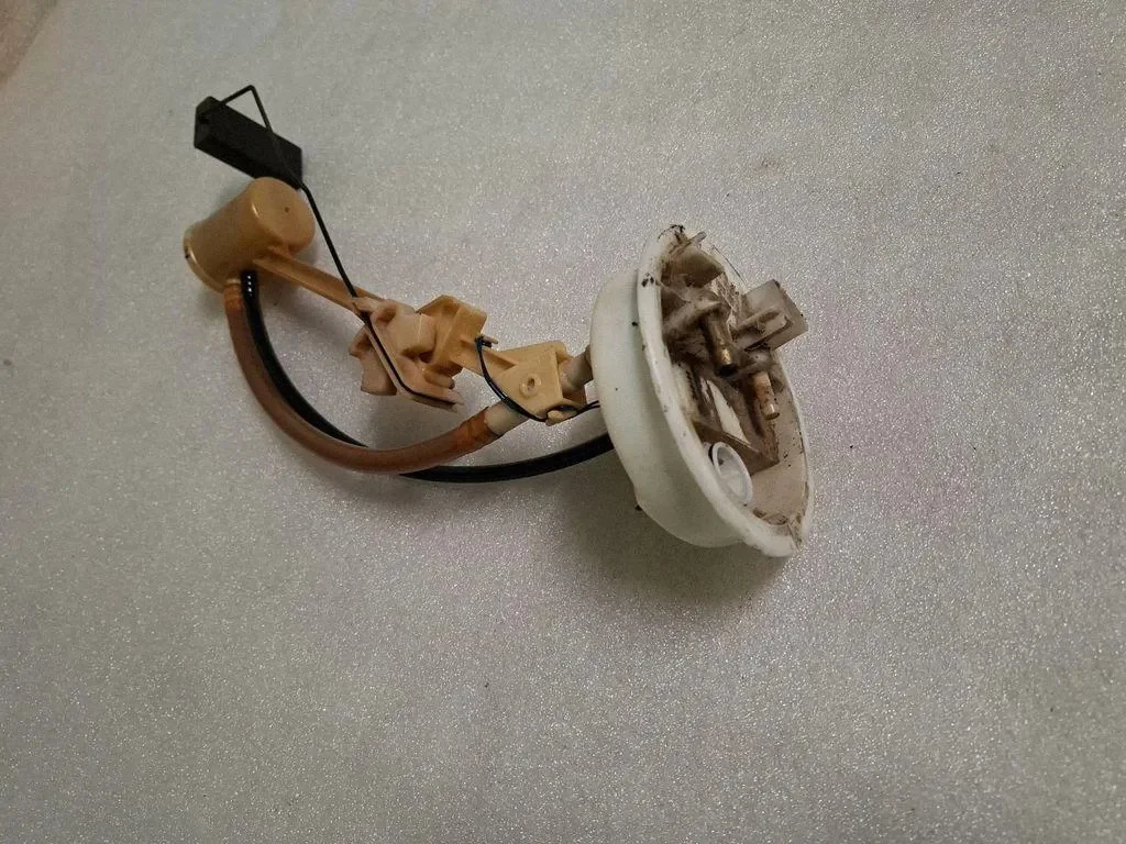 Audi 80 B4 Sensor de Combustible 8A0919051D