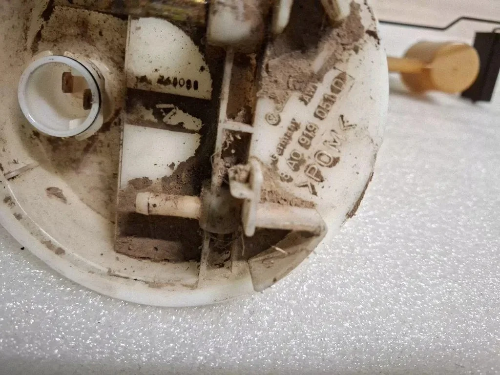 Fuel Level Sensor Audi 80 B4 8A0919051D image 3