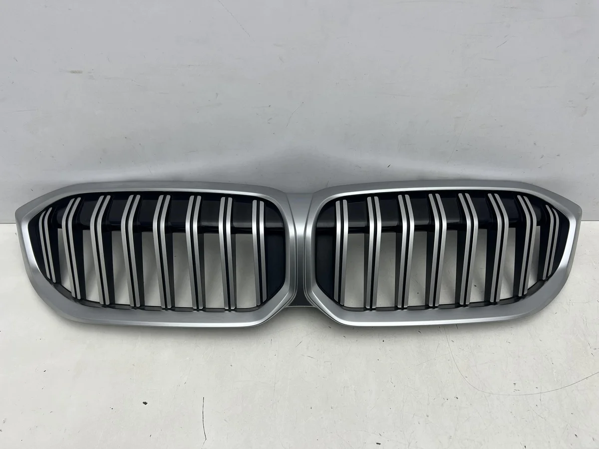 Etupuskurin ritilä BMW G20 G21 5A1BF69-SULI1