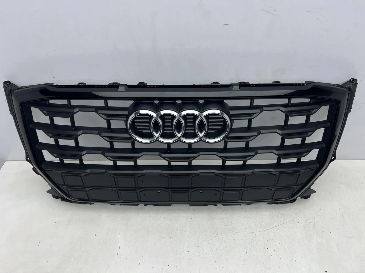 Grille de pare-chocs Audi Q2 81A 81A853651H-SU1