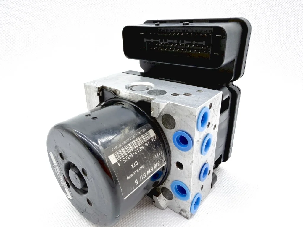 ABS Control Module Audi TT 8J0614517B image 3