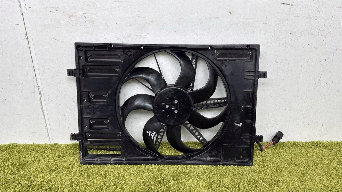 Ventilador Carcasa Radiador VW Tiguan Golf Jetta 5QM121203H