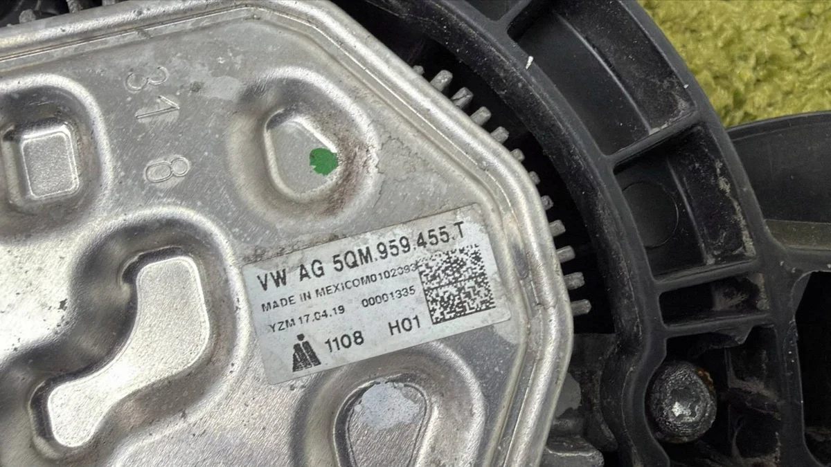 Ventilador Caixa Radiador VW Tiguan Golf Jetta 5QM121203H image 3