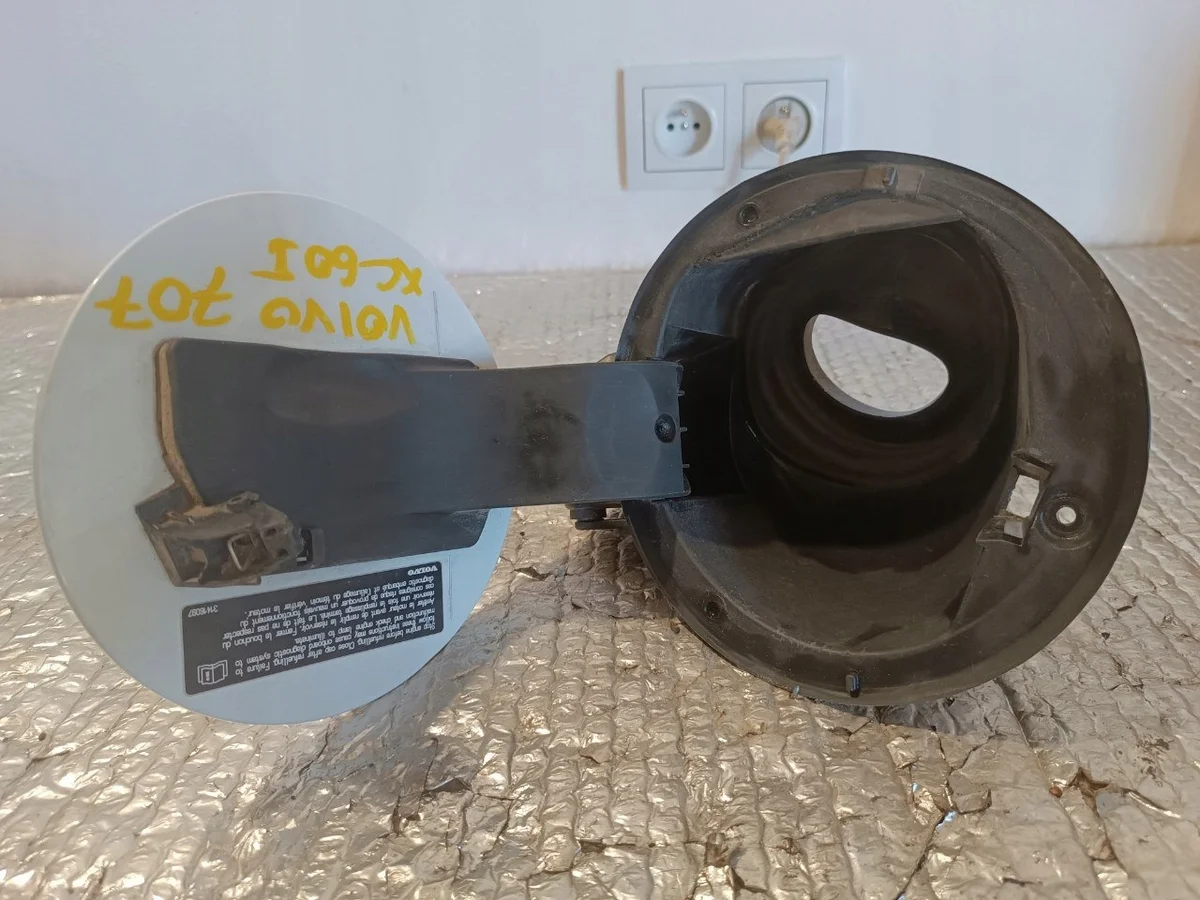 Tapa depósito combustible Volvo XC60 I 31298740