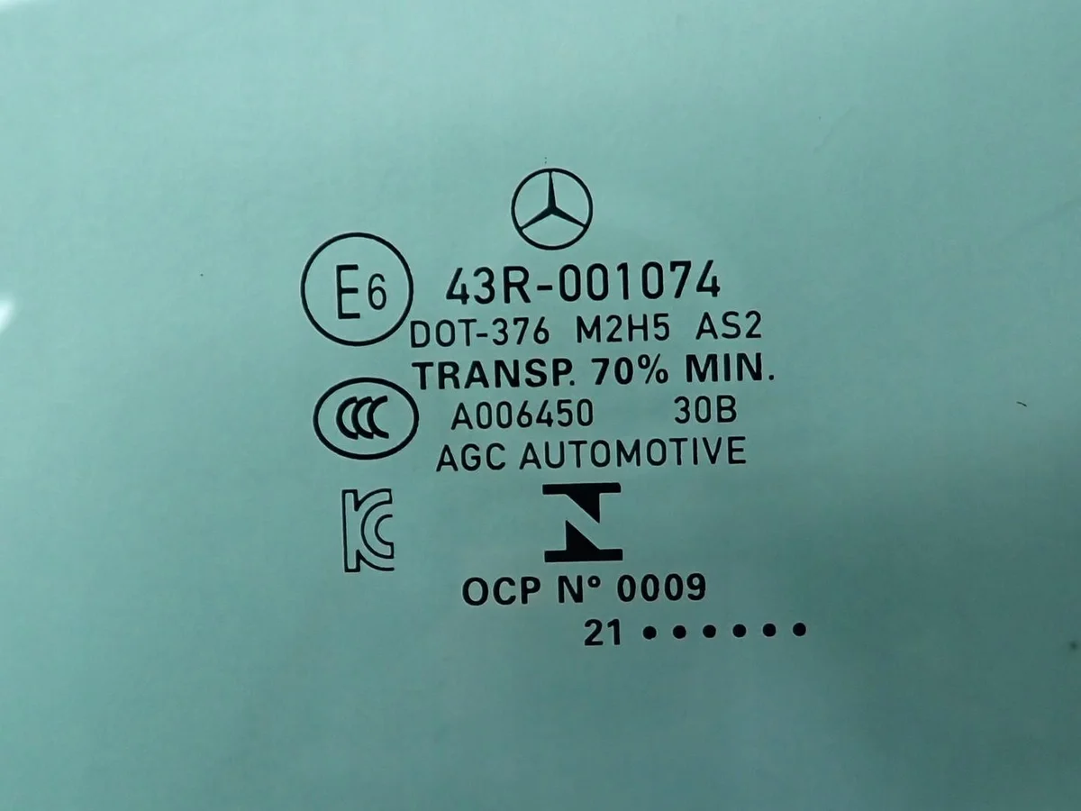 Vitre porte avant gauche Mercedes GLB X247 A2477250900
