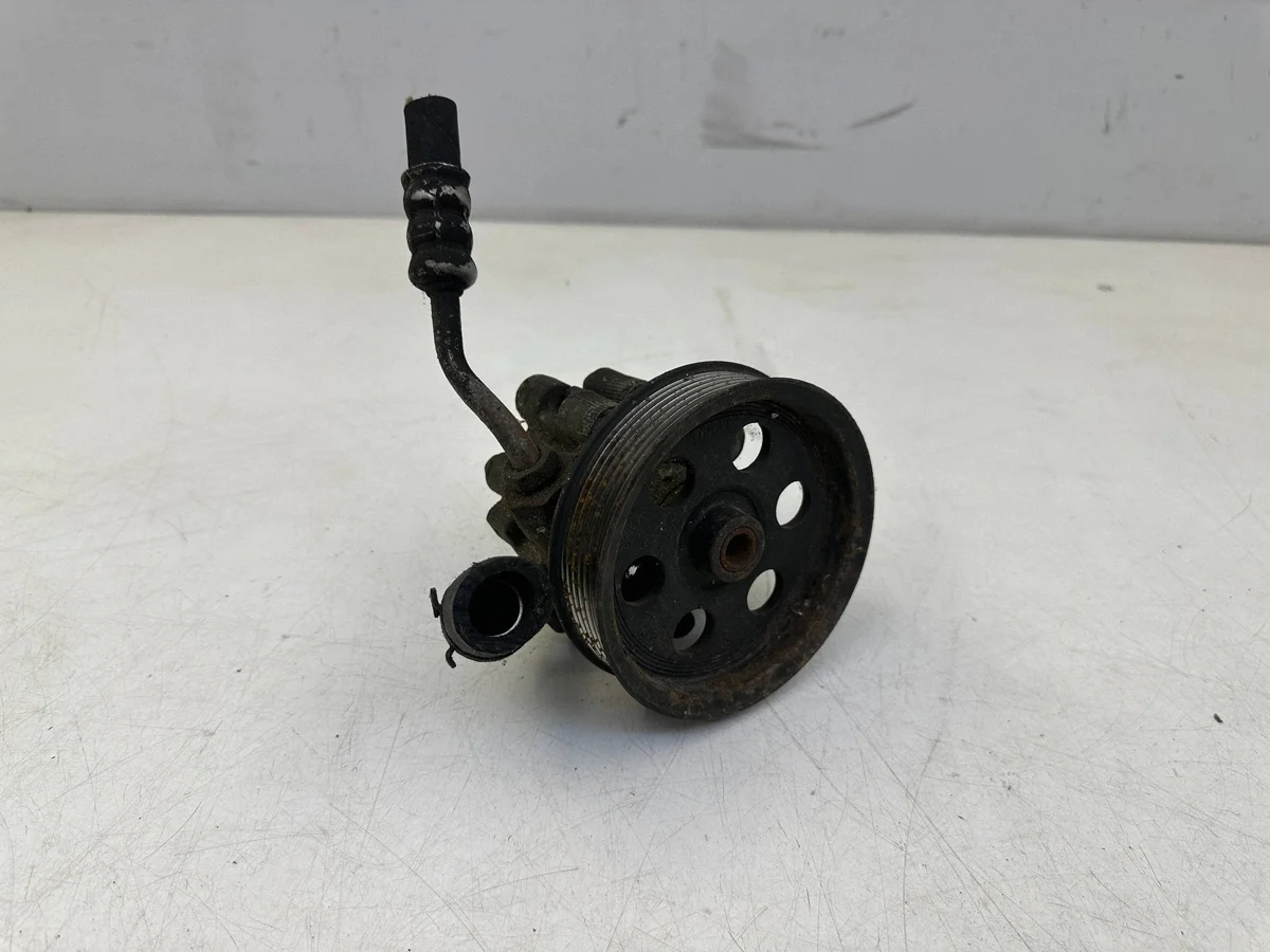 Ohjaustehostimen pumppu Chrysler 300C 3.0 CRD MXX4822