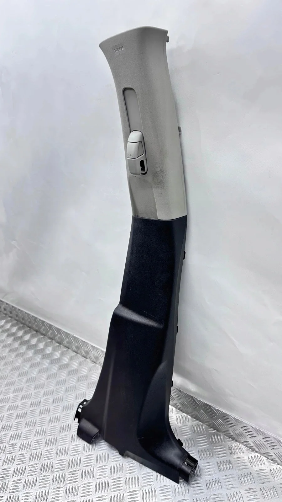 Suzuki Vitara Cubierta Pilar Derecho 76231-54P0
