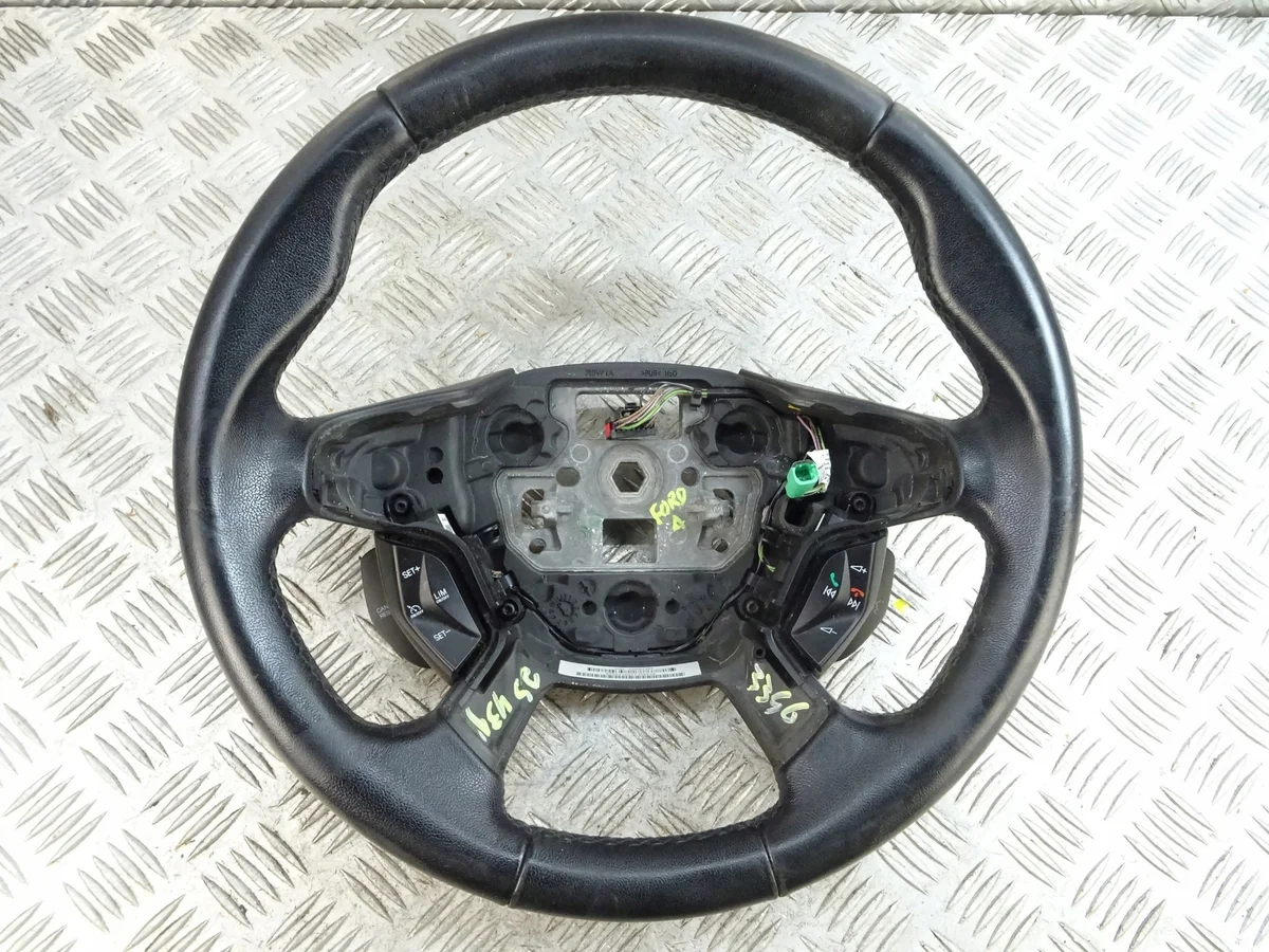 Ford Focus MK3 Ohjauspyörä nahka