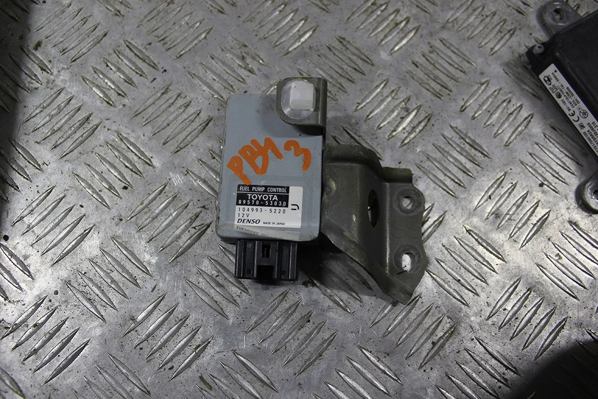 Regeleenheid pomp Lexus RC 350 89570-53030