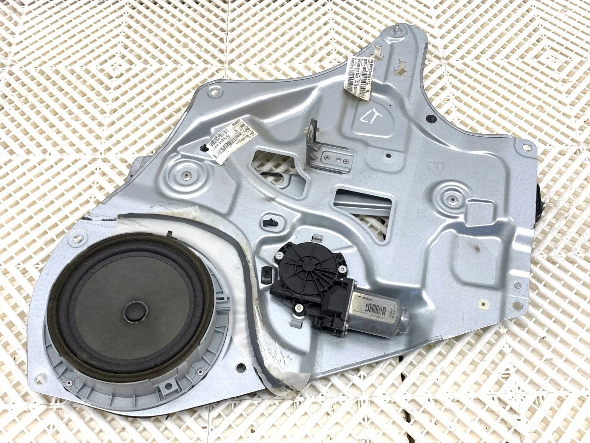 Lève-vitre gauche arrière Kia Sportage III 83470-3U000