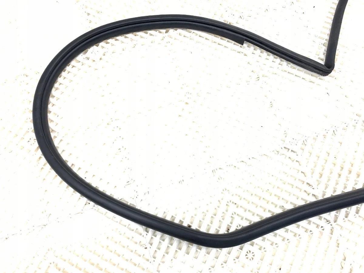Tiiviste Toyota Camry etuovi oikea image 3