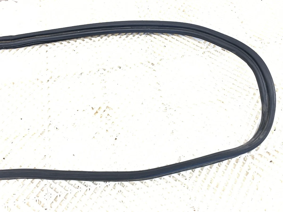 Alfa Romeo Giulia tiiviste, etuovi, vasen image 3