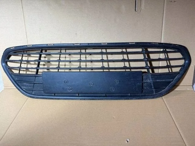 Ford Mondeo MK IV Grille de ventilation pare-chocs 3S7117B968