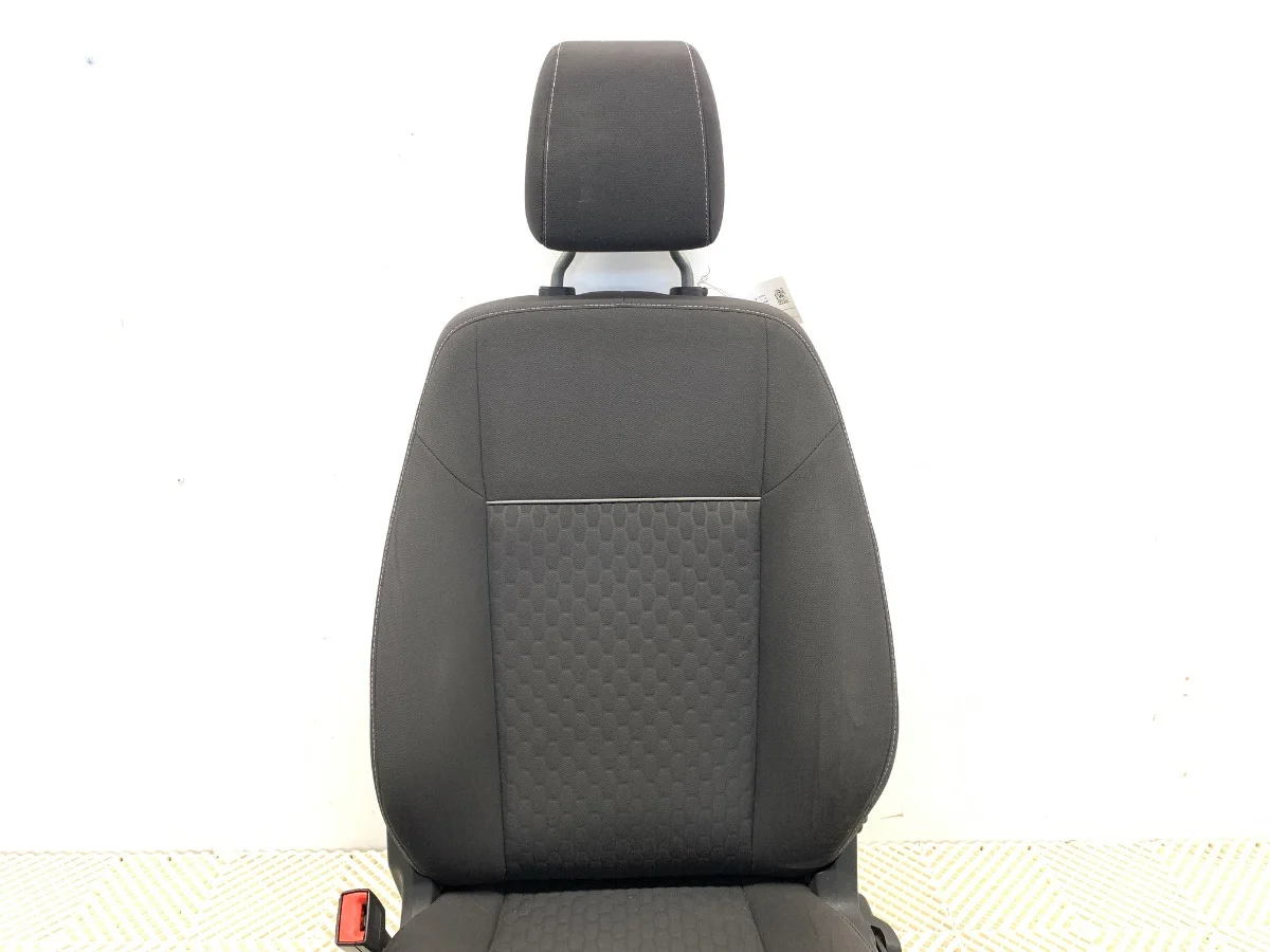 Ford Focus III Kombi Sitz vorne links thumbnail 1
