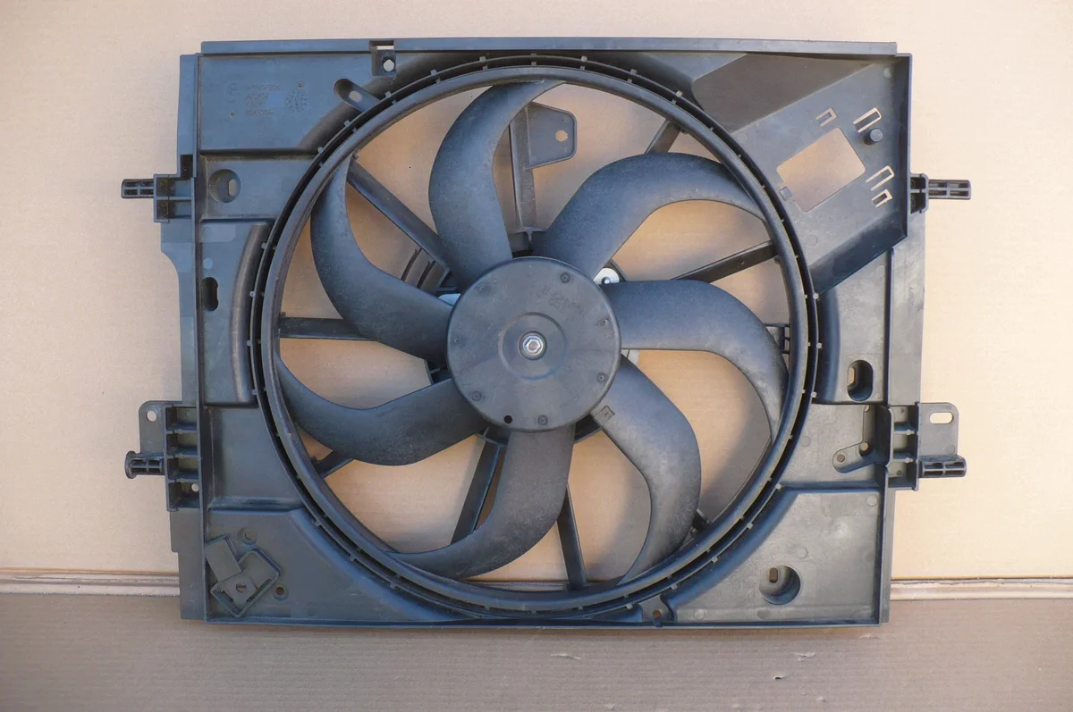 Renault Dacia Radiator Fan Housing 214815896R