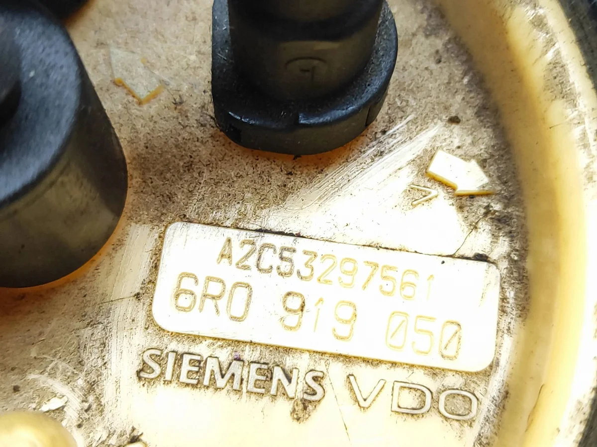 Pompe à carburant Volkswagen Polo V A2C53287561 image 3