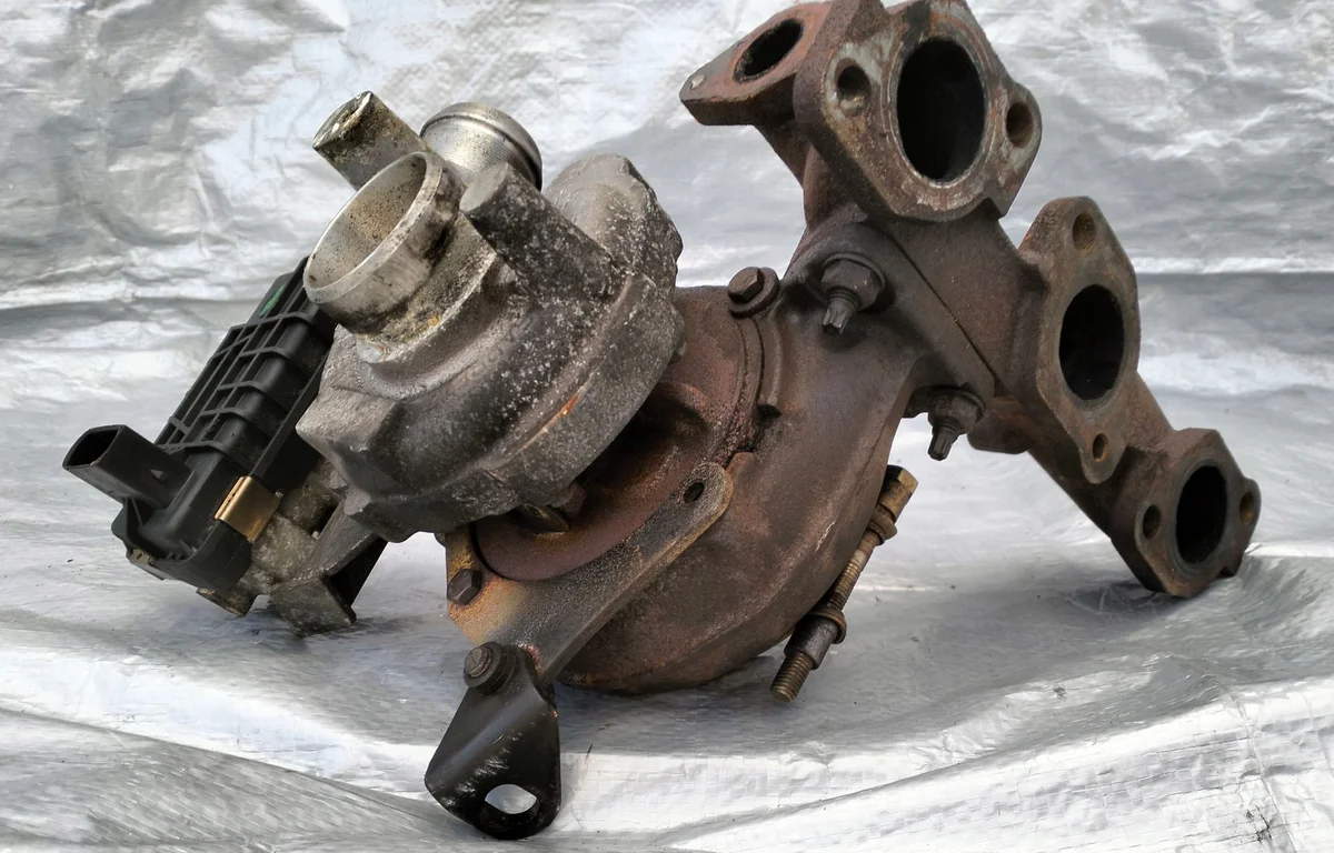 Turbocompressor Citroen C5 III Peugeot 407 2.7 HDI 4U3Q-6K682-BL