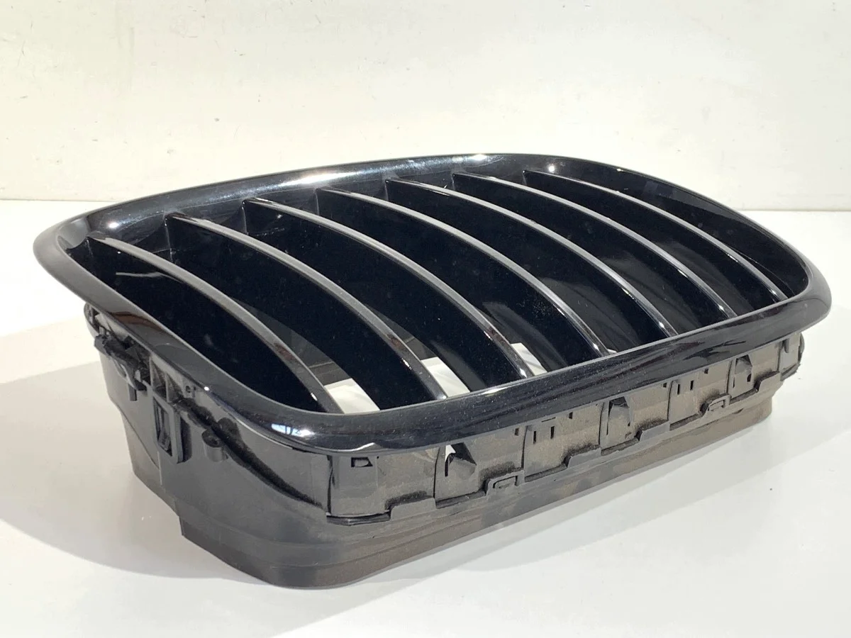 Etusäleikkö BMW E70 7171396 2006-2013 image 3