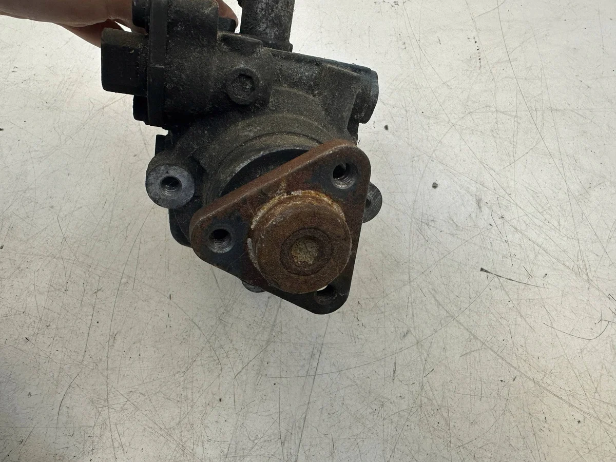 Servostyrningspump SEAT EXEO 2.0 TDI 3R0145155A image 4