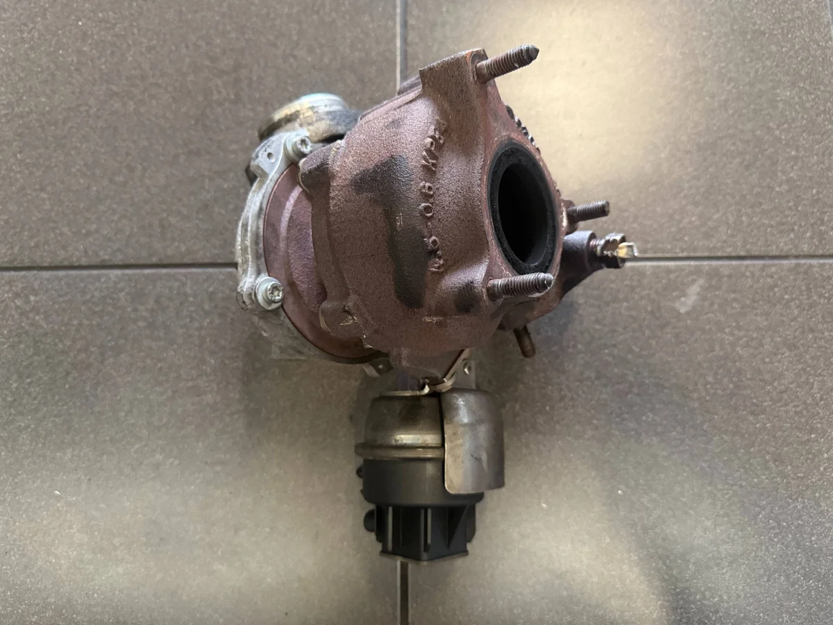 Turbo Audi A4 B8 2.0 TDI 03L145702D