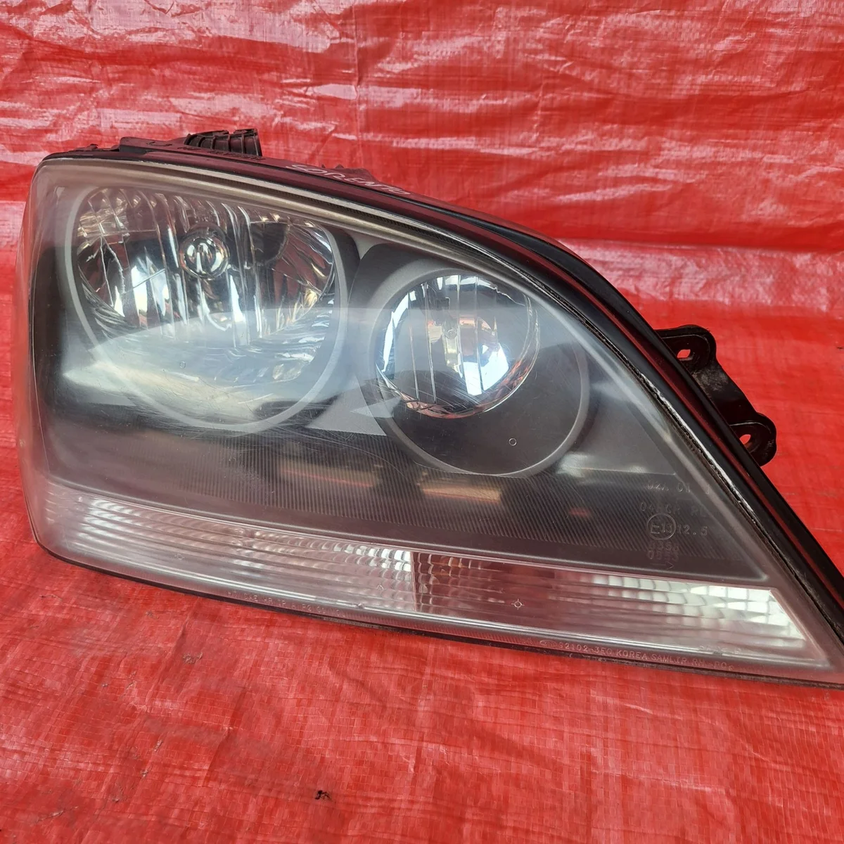 Right Front Headlight Kia Sorento 92101-3E0