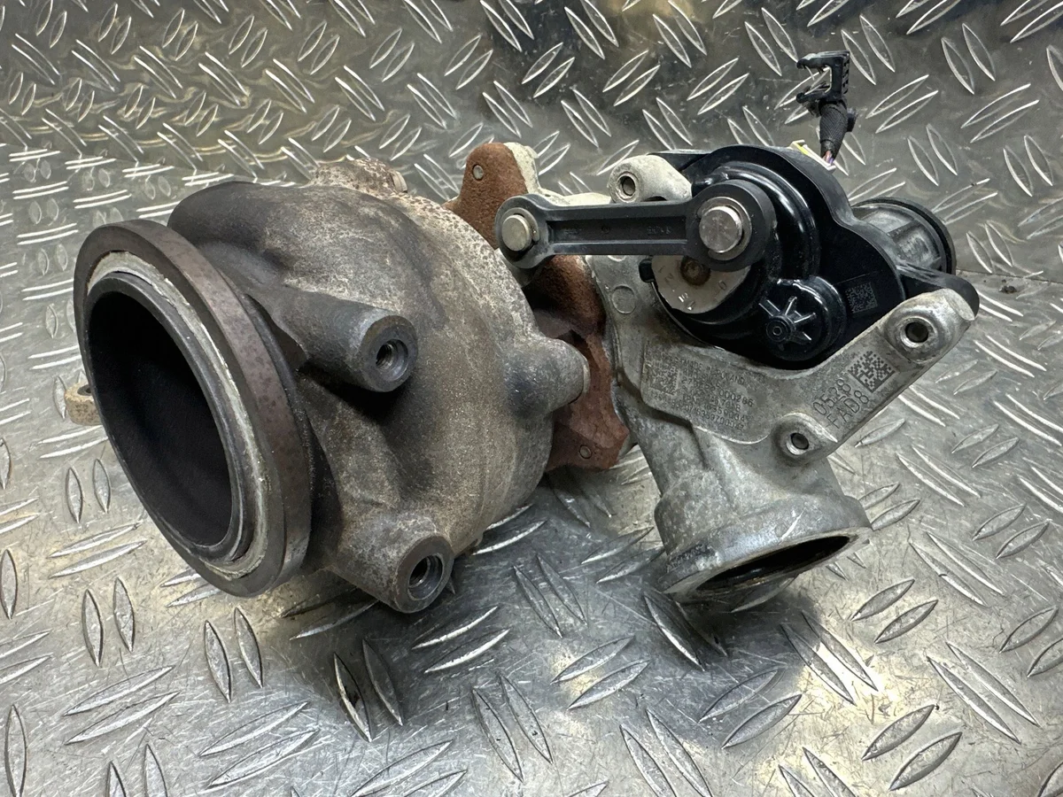 Turbolaturi 05C145701B Skoda Octavia 4 IV