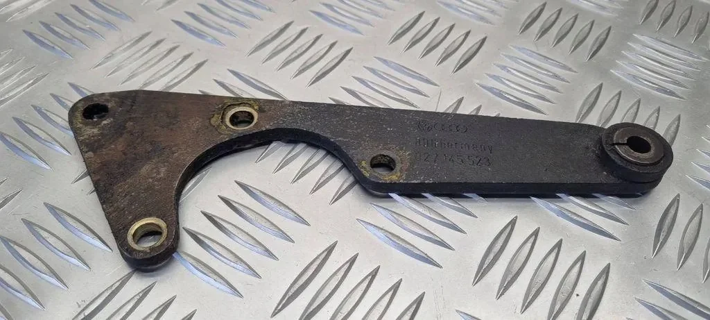 Halterung Servolenkungspumpe VW Passat B3 027145523