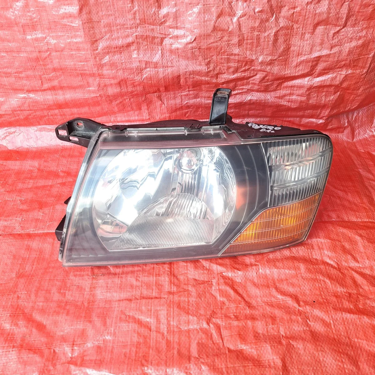 Front Left Lamp Mitsubishi Pajero III 100-87420