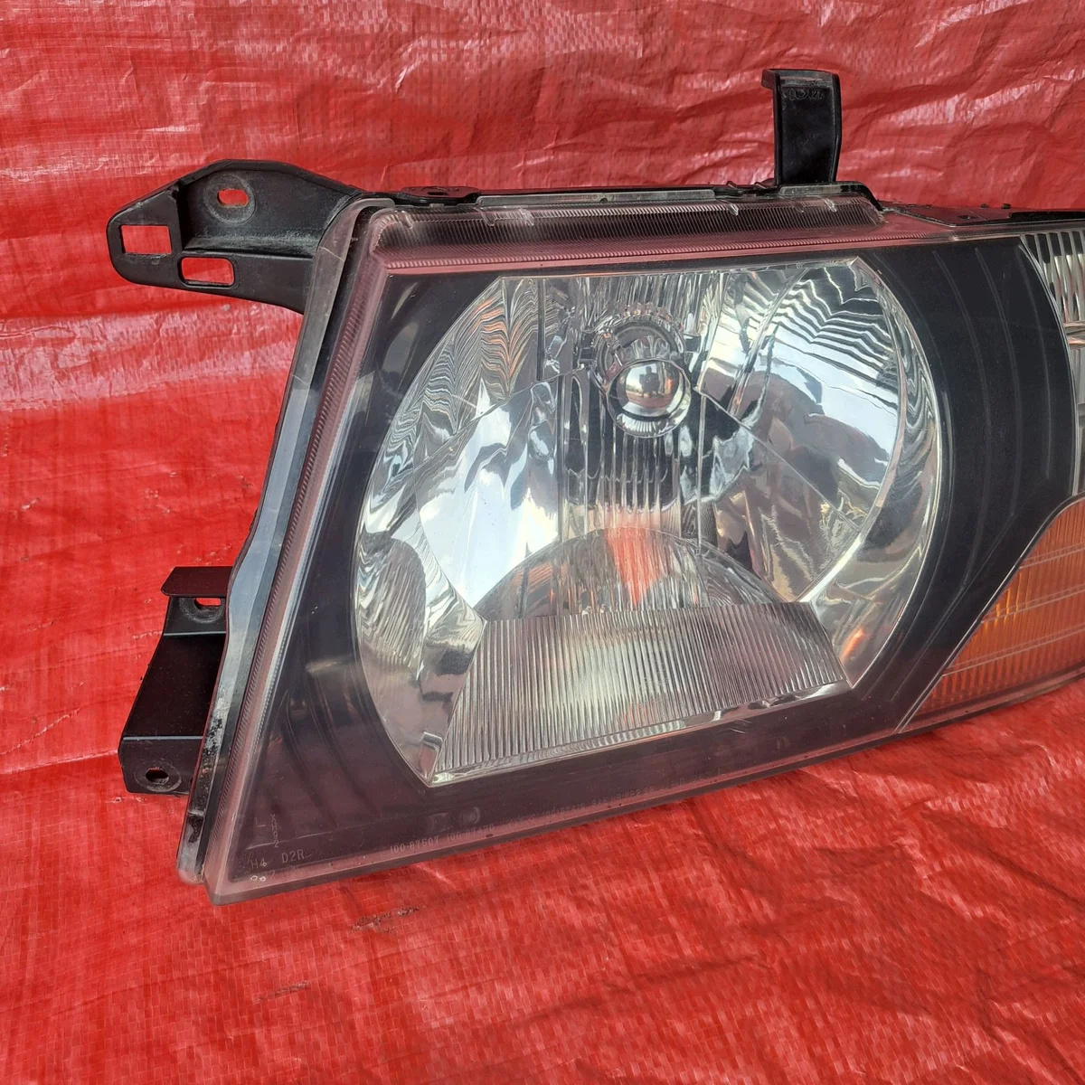 Front Left Lamp Mitsubishi Pajero III 100-87420