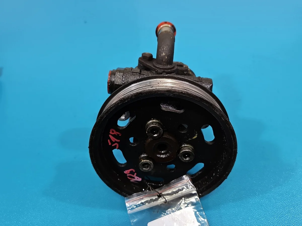Ohjaustehostimen pumppu Skoda Octavia I 1.9 TDI 1J0422154A