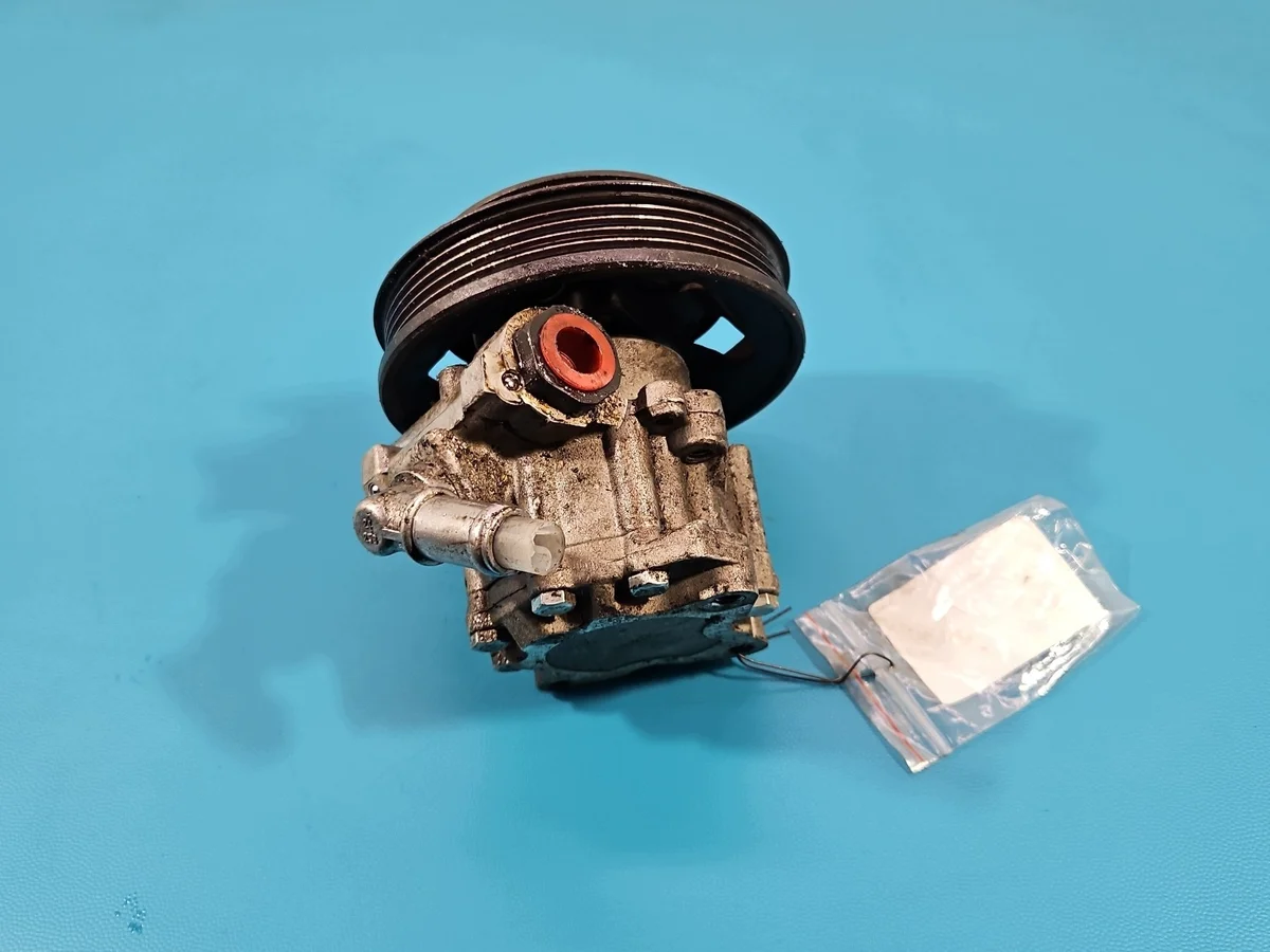 Ohjaustehostimen pumppu Audi A4 B5 1.8T image 3