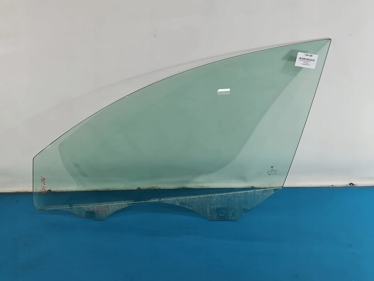 Front Door Window Glass Tesla Model Y