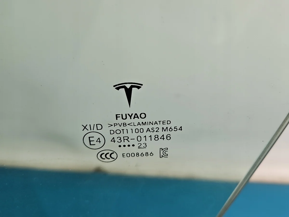 Fensterheber vorne links Tesla Model Y image 3