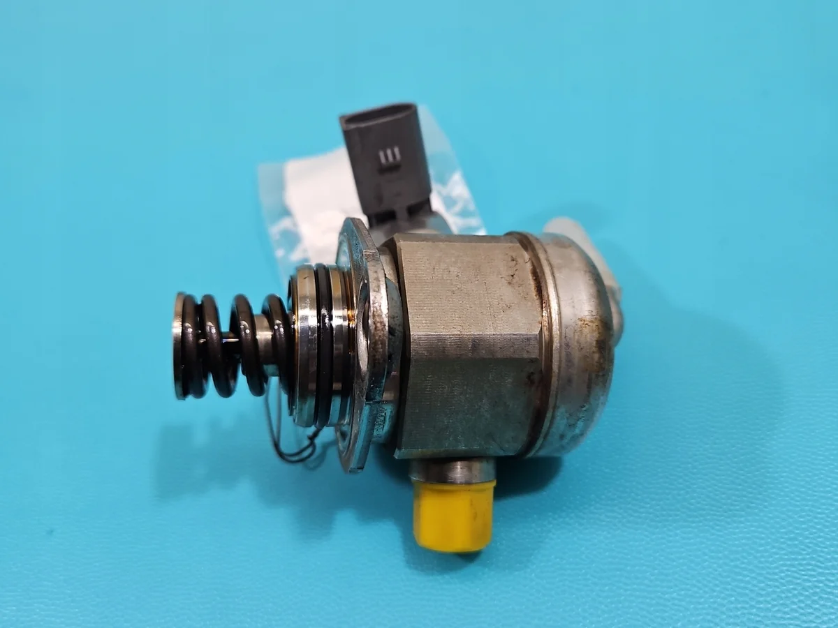 Polttoainepumppu VW Golf VII 1,4 TSI 0261520261 image 3