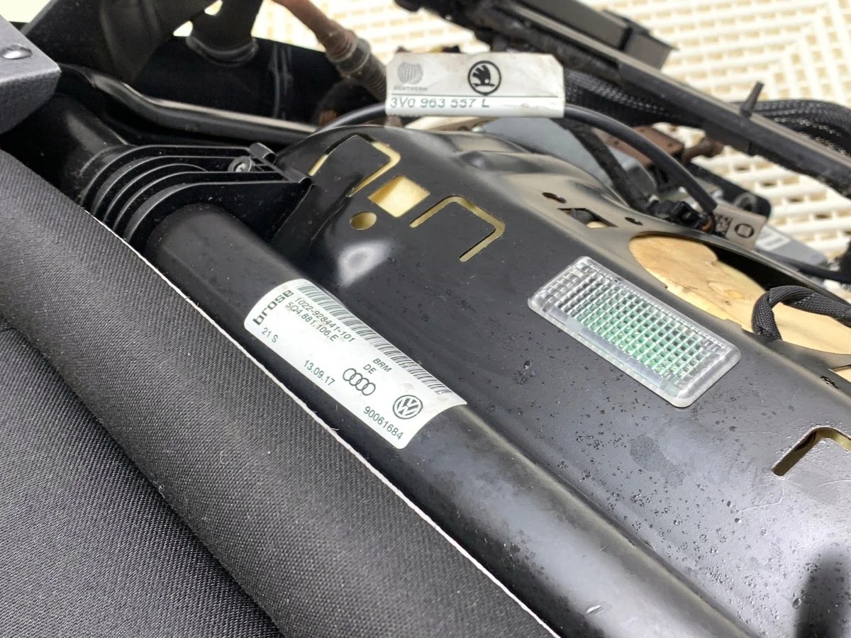 Sitz Rechts Vorne Skoda Superb III image 5