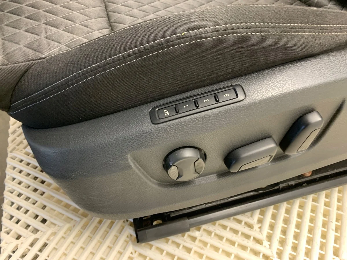 Sitz Skoda Superb III Links Vorne thumbnail 1