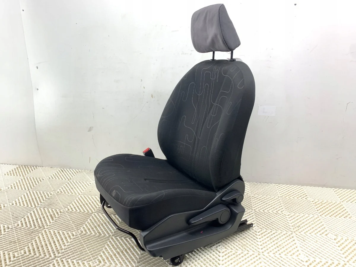 Sitz vorne links Toyota Yaris II image 4