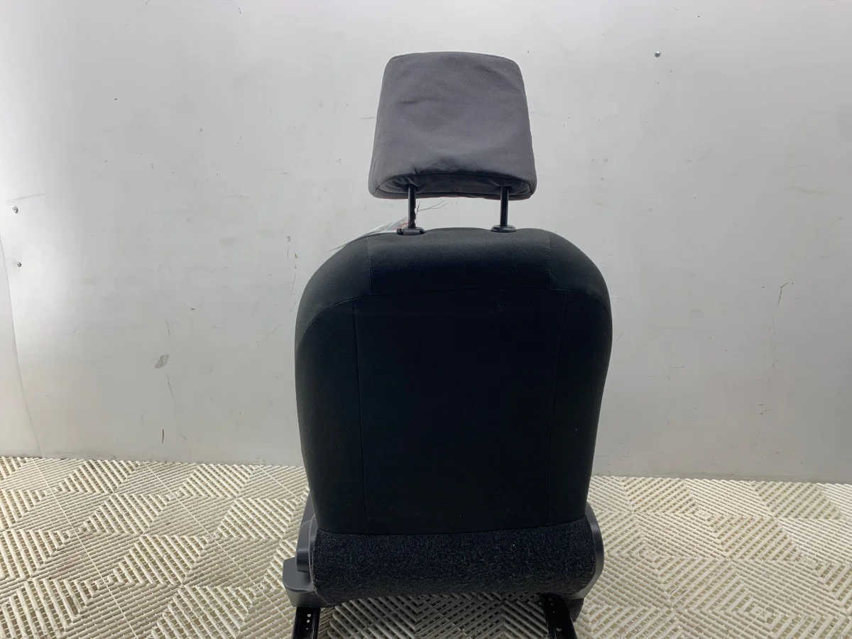 Sitz vorne links Toyota Yaris II image 6