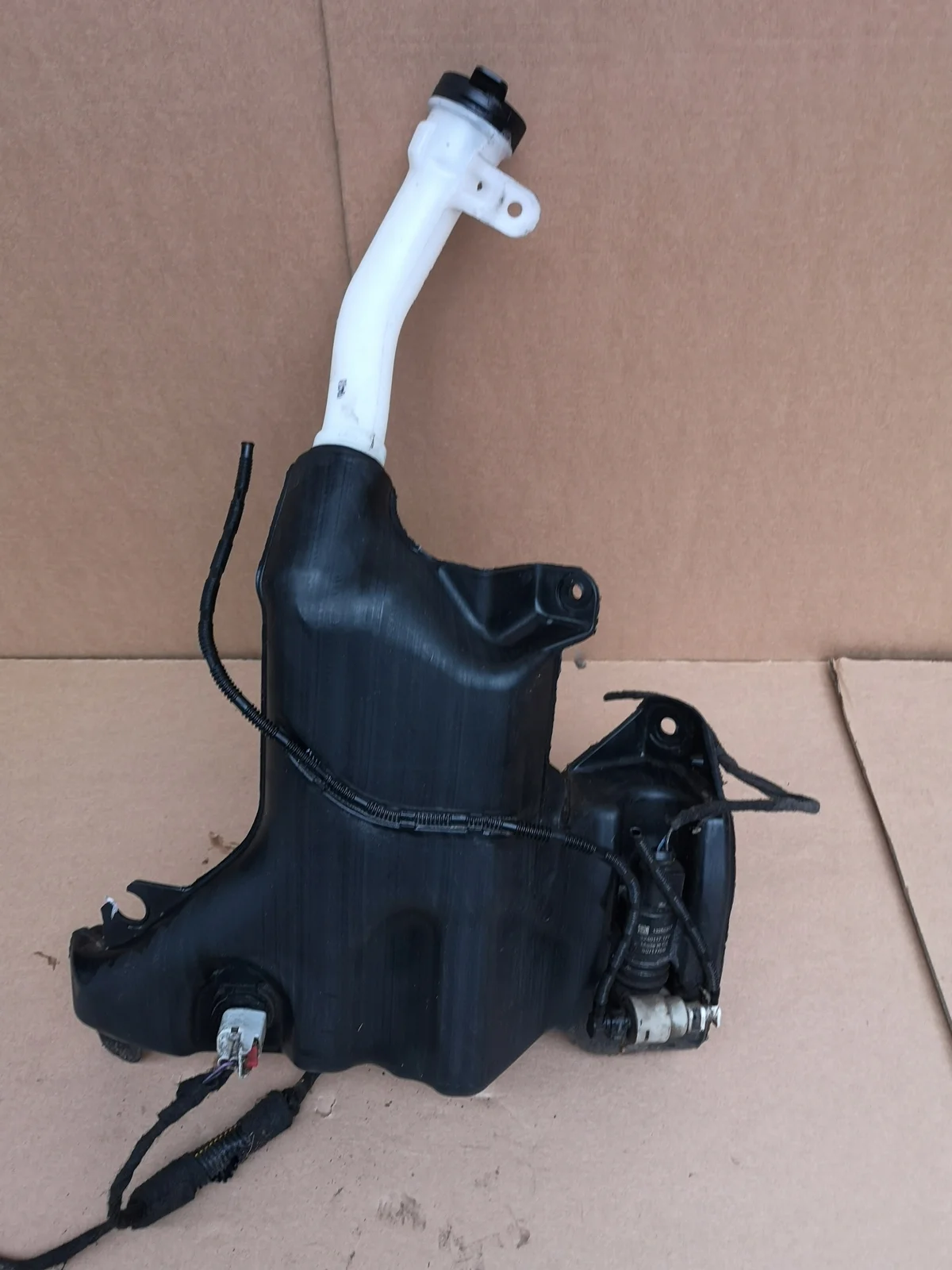 Opel Insignia B Serbatoio liquido lavavetri 13480307 image 3