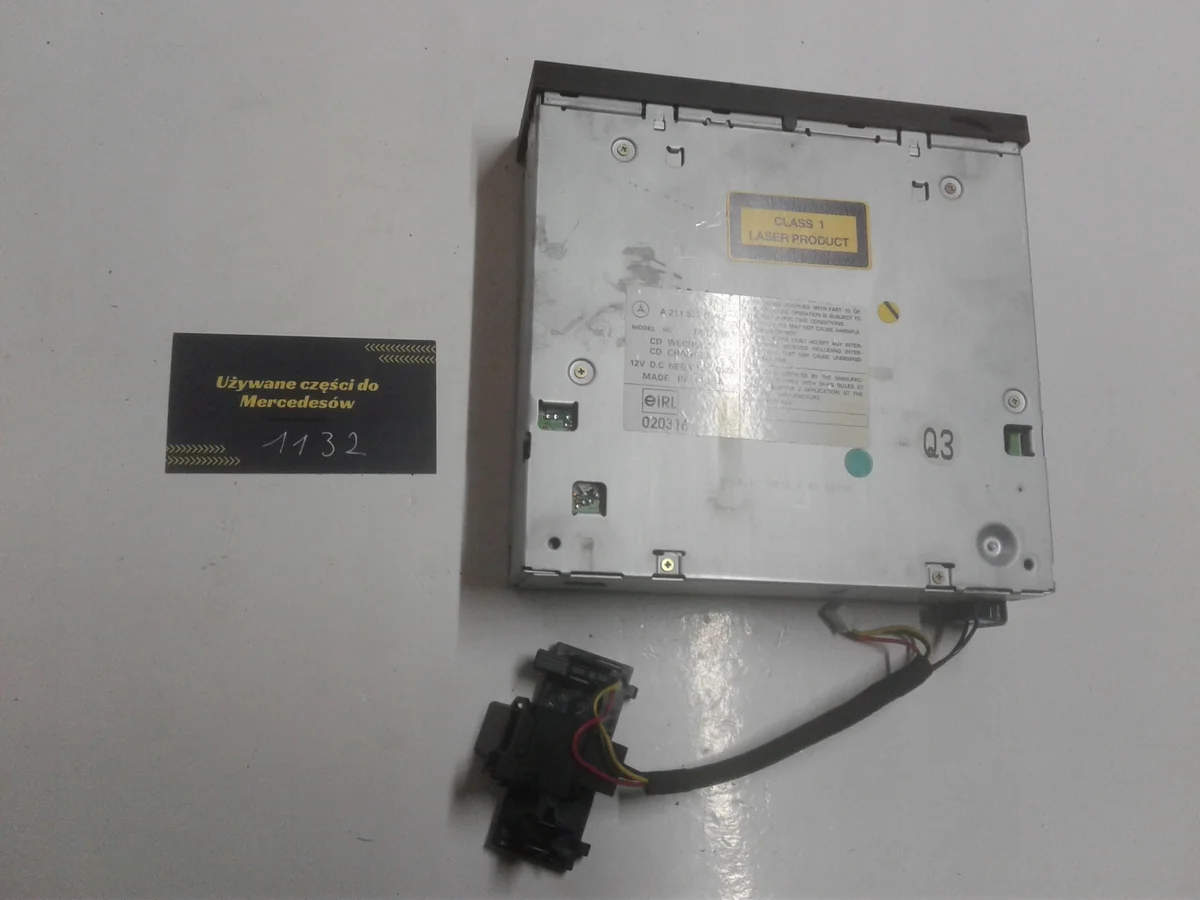 Mercedes-Benz W211 W219 CLS W164 W245 CD-vaihtaja 2118275542