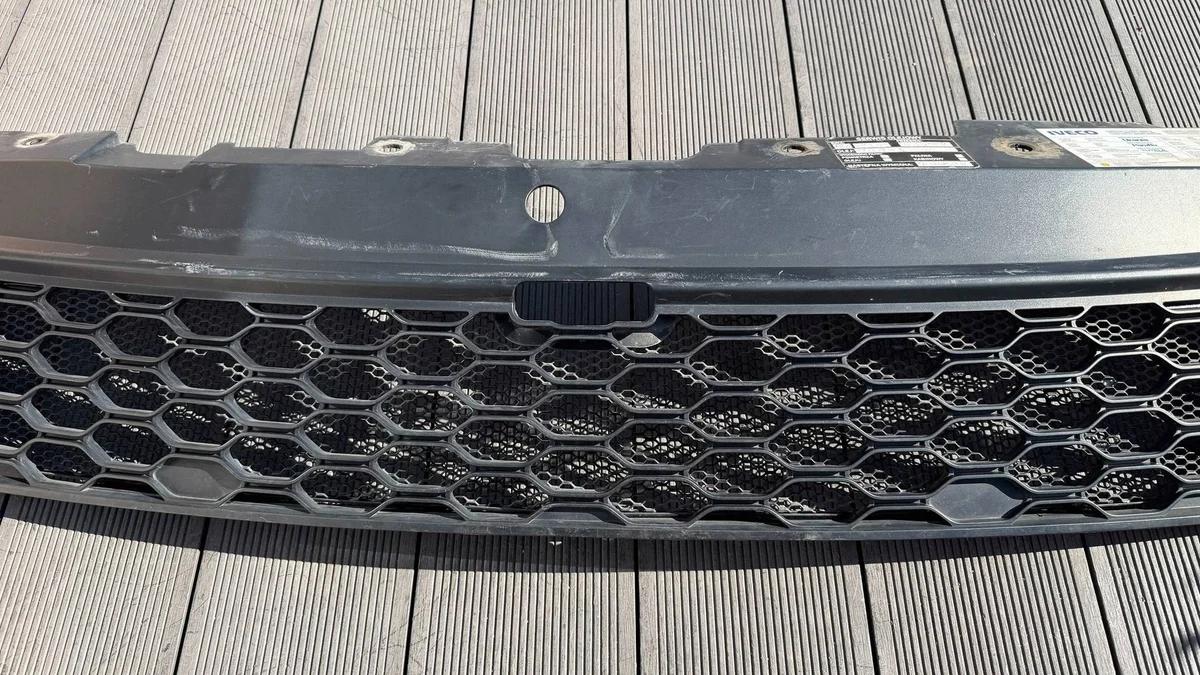 Grill fram Iveco Daily 6:e gen 5801543607 image 3
