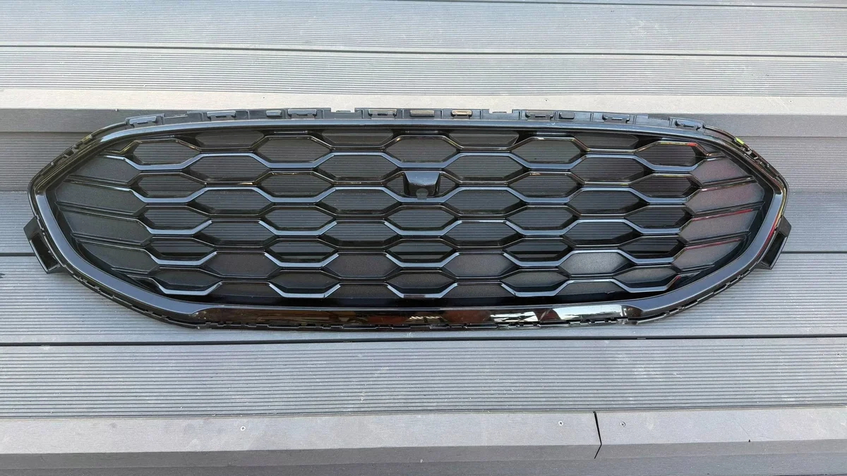 Grelha Frontal Ford Galaxy LM2B8200C