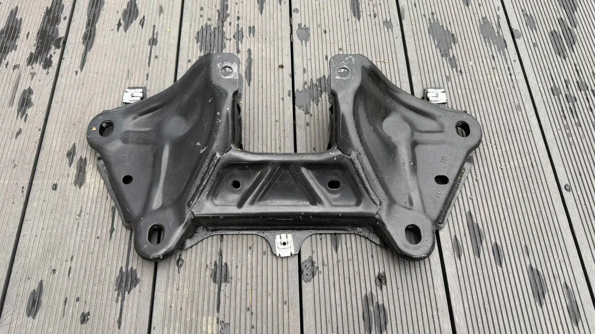 Porsche 911 992 Steun Versnellingsbak 992399105B