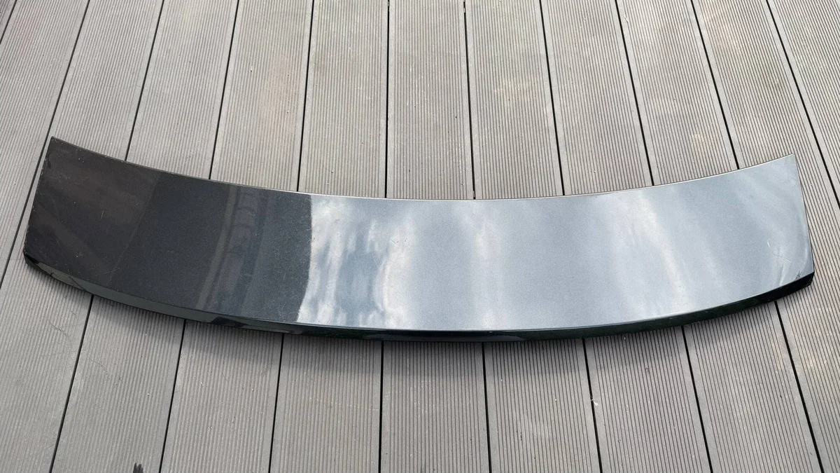 Spoiler de Porta-bagagens Porsche Taycan 9J1 9J1827933