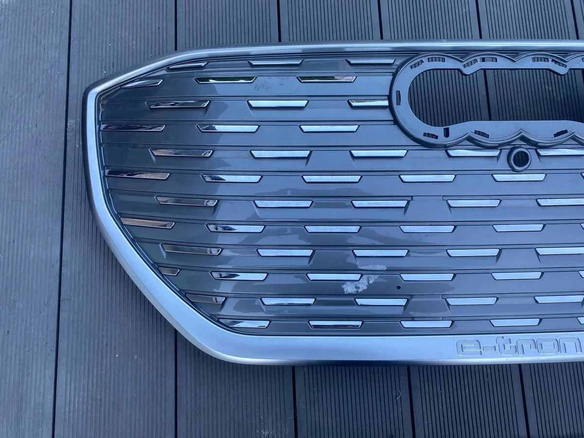 Grelha frontal Audi Q4 e-tron 89A853653A image 8