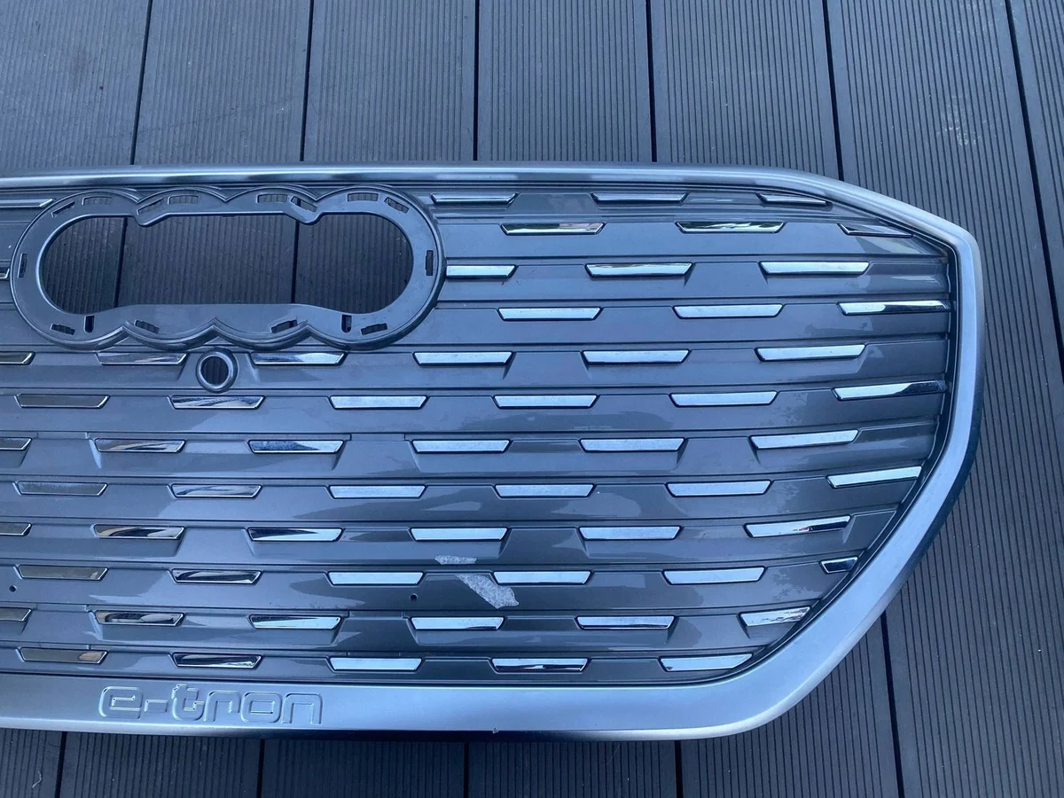 Grelha frontal Audi Q4 e-tron 89A853653A image 9