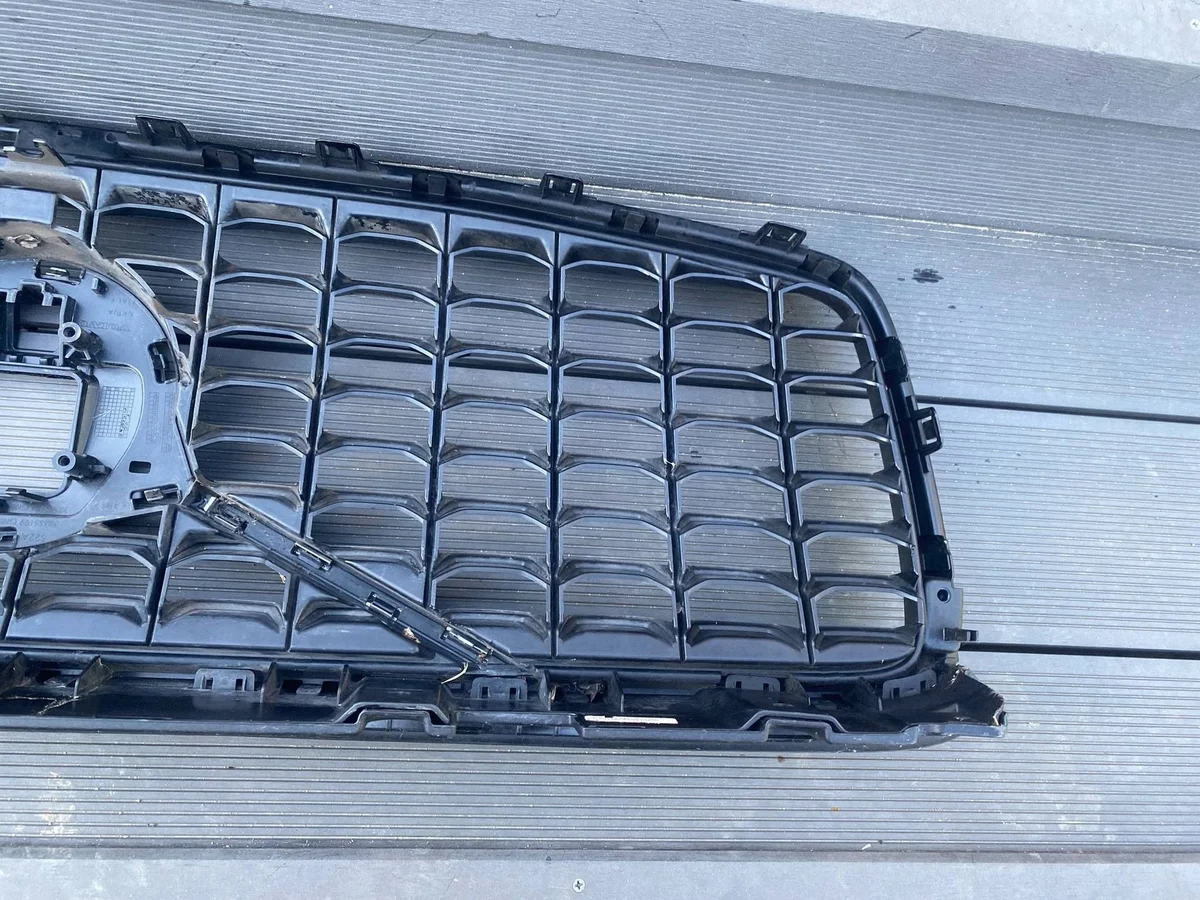 Grill Volvo XC90 32365199 image 10