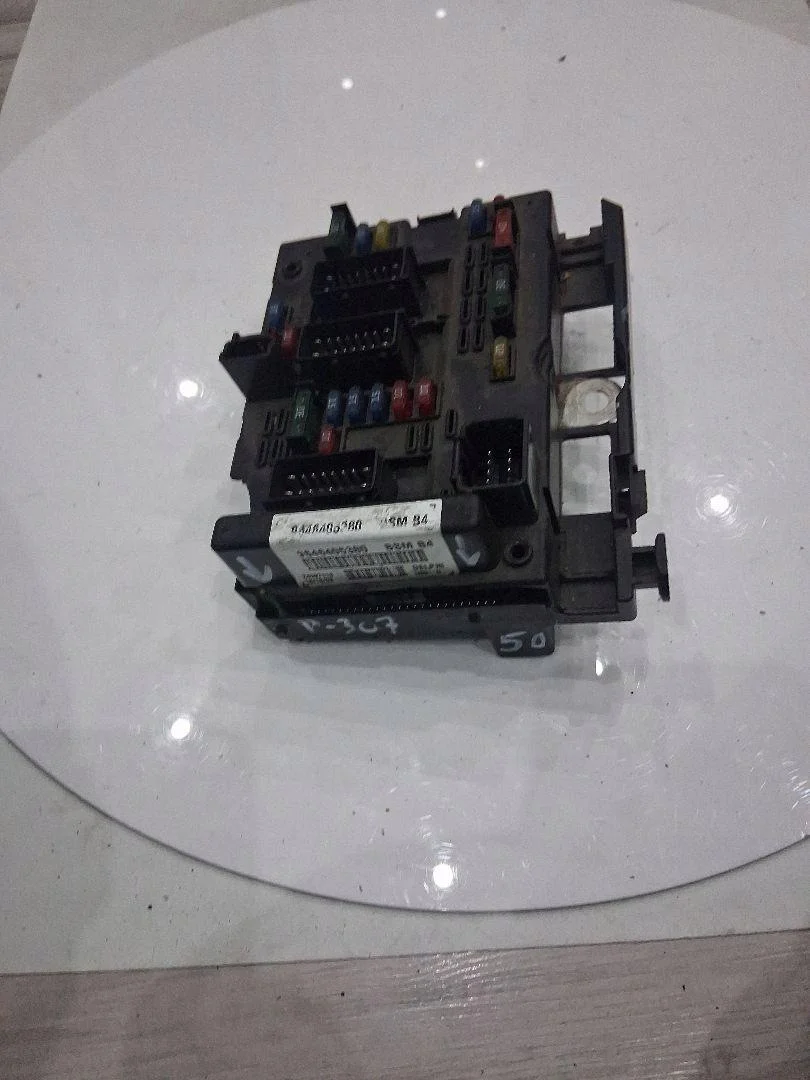 Caixa de Fusíveis BSM B4 Peugeot 307 9646405380