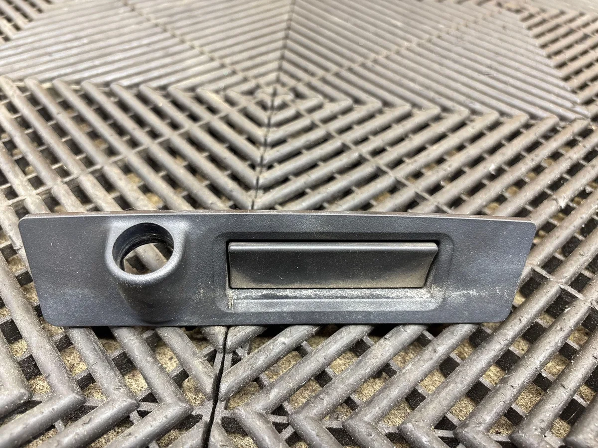 Kofferraumklappengriff Tesla Model 3 4123626